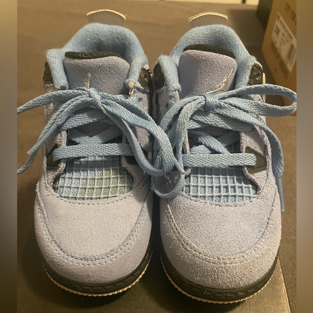 Jordan Kids Sneakers - Black and Light Blue - size 8C